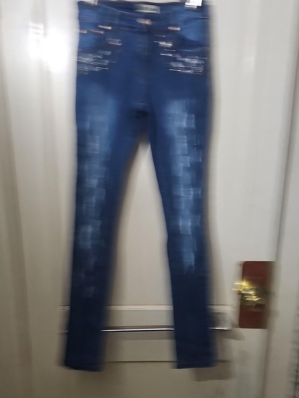 Womens Distressed Skinny Stretch Jeans